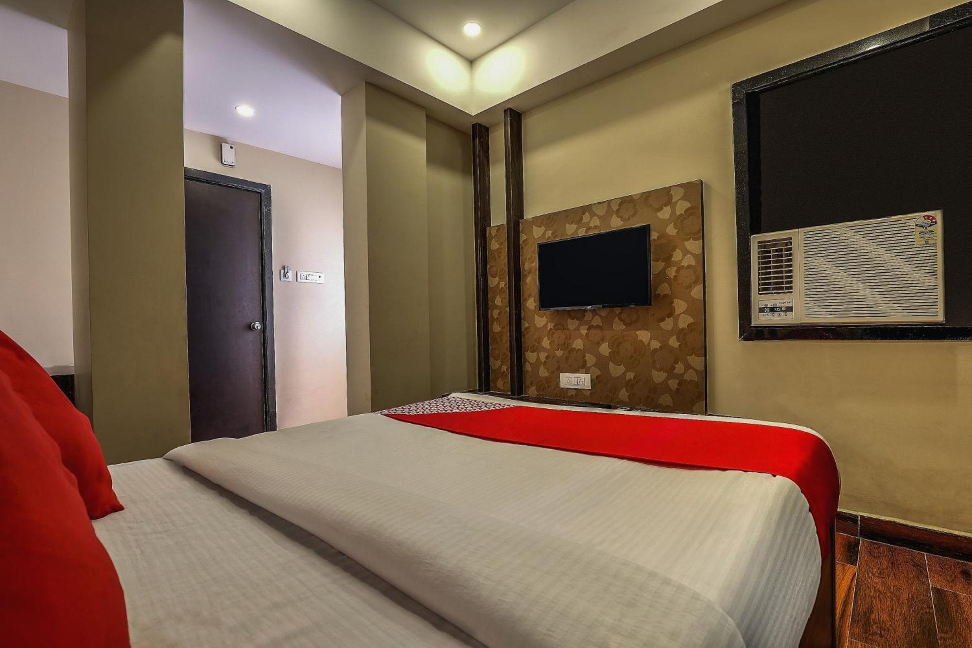 Capital O Sky Grand Hotel ไฮเดอราบัด ภายนอก รูปภาพ